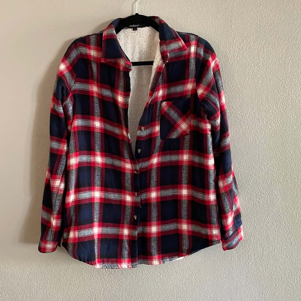 Ambiance Red Navy Plaid Sherpa lined Shacket Size Large. Only worn once.